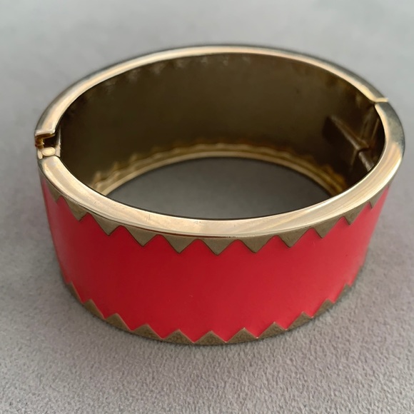 🤩🔥CORAL Enamel Bangle Wide Bracelet - Picture 4 of 10